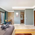 3bedroom Triplex Rooftop *