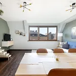 3bedroom Triplex Rooftop Apartment