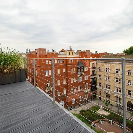 3bedroom Triplex Rooftop