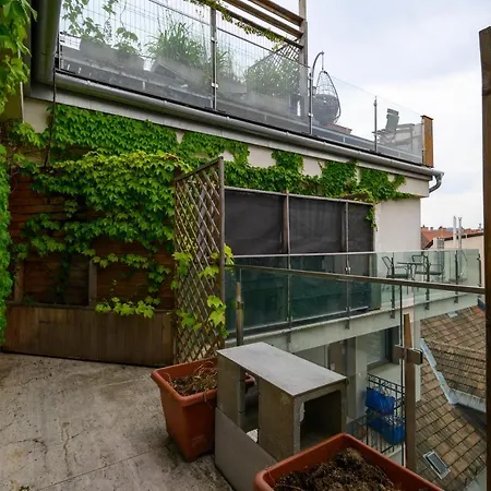 3bedroom Triplex Rooftop * Budapest