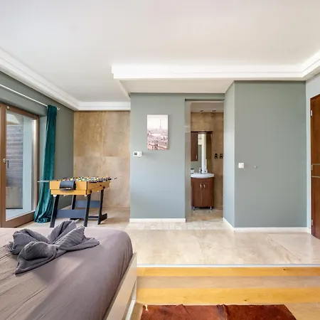 3bedroom Triplex Rooftop *