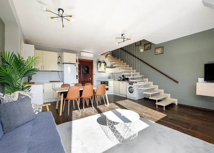 3bedroom Triplex Rooftop Budapest