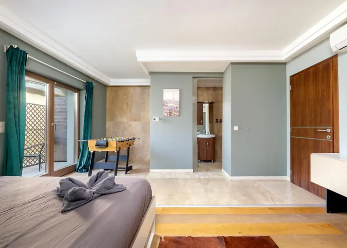 3bedroom Triplex Rooftop *
