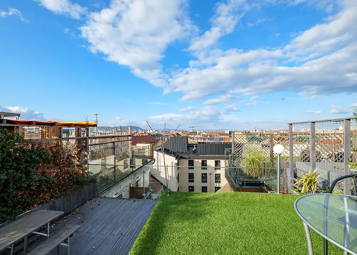 3bedroom Triplex Rooftop Lejlighed *