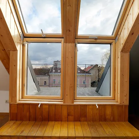 3bedroom Triplex Rooftop *