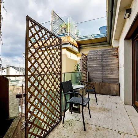 3bedroom Triplex Rooftop Budapest